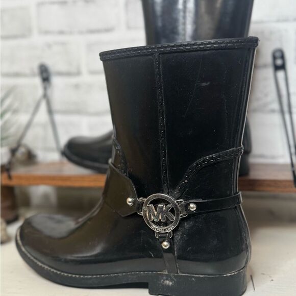 Michael Kors Fulton Harness Rain Boots, Short, Size 8 - Picture 1 of 9